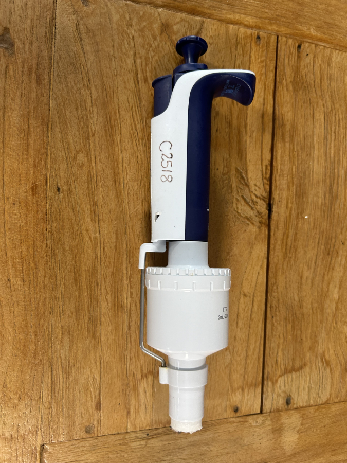 Rainin Pipet-Lite XLS 2-20 uL LTS L-20mL 20-mL RFID Single-Channel Pipette, photo 1 of 5