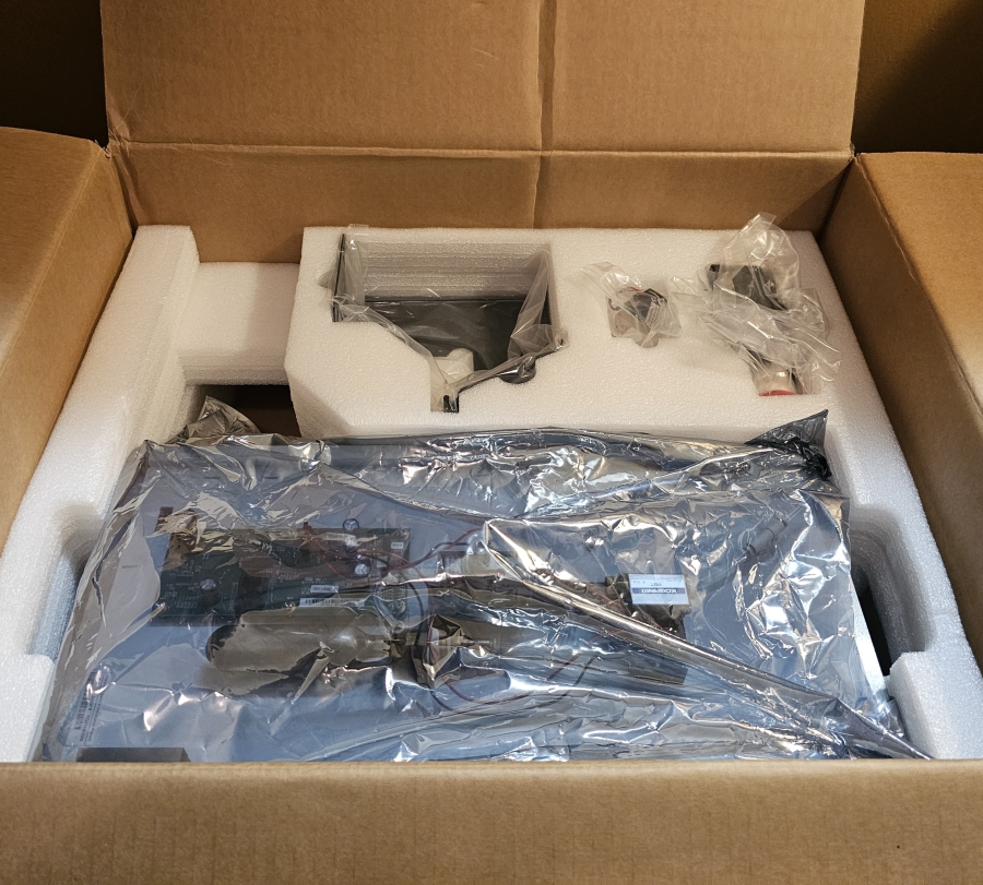 VAR G8411A Integrated Sample Introduction System, photo 2 of 20
