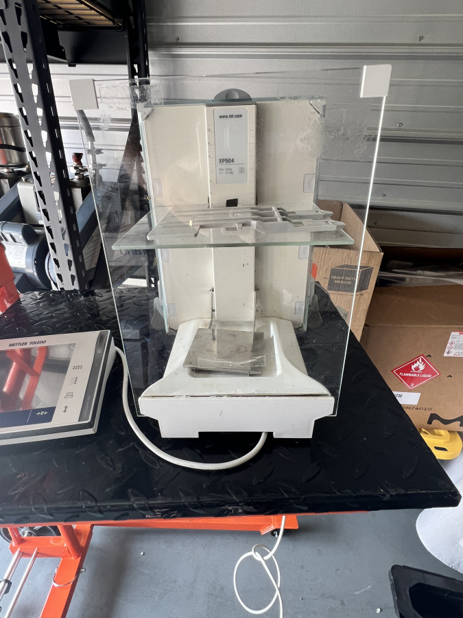 Mettler Toledo XP504 Analytical Balance; SN:1127433888, photo 3 of 9