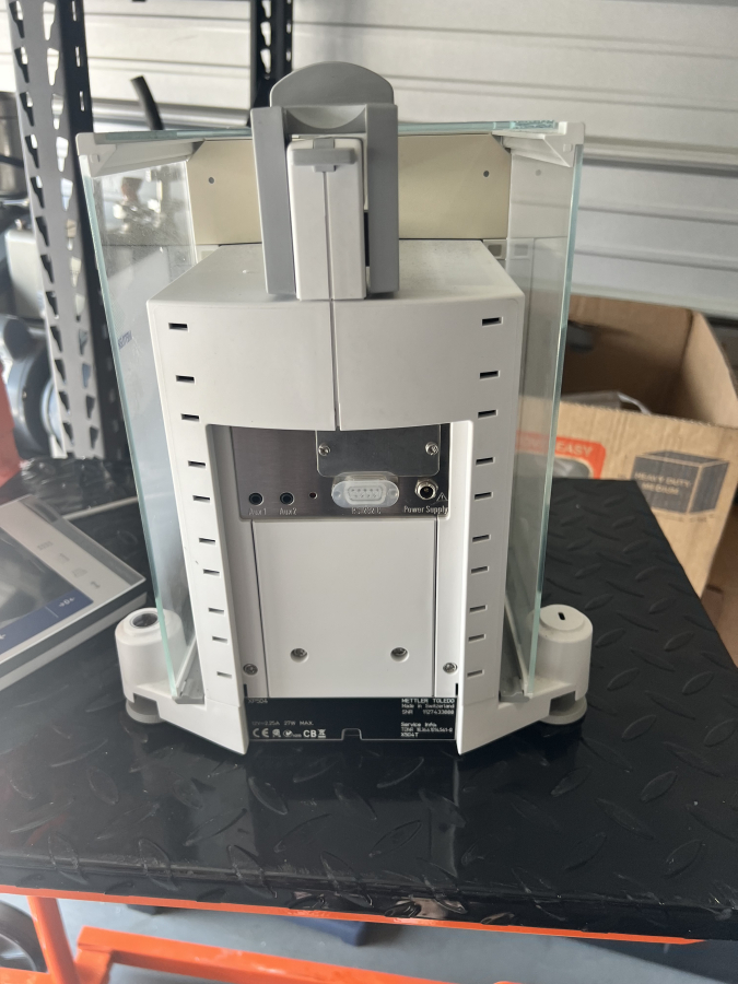 Mettler Toledo XP504 Analytical Balance; SN:1127433888, photo 4 of 9