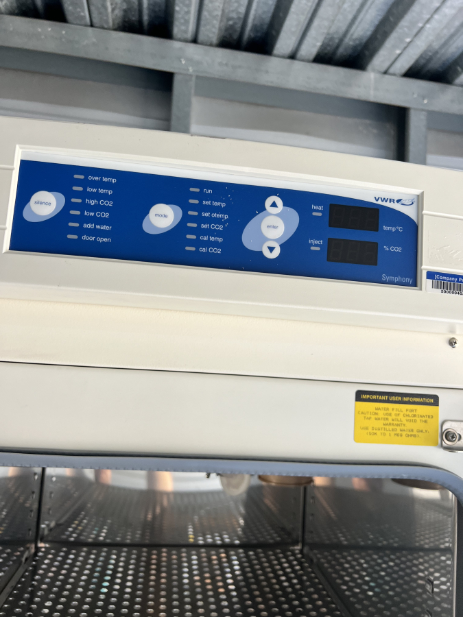 VWR 3074 Symphony Double Stacked CO2 Incubators, photo 1 of 14