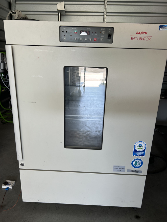 Sanyo MIR-153 Cooled Incubator, photo 3 of 15