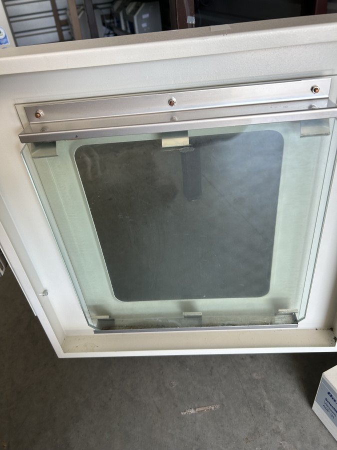 Baxter Yamato Scientific ADP-31 Table-Top Vacuum Drying Oven ADP31 , photo 10 of 11