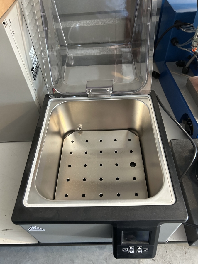 VWR Polyscience Water Bath WBE10 General Purpose Digital TI93791 10L ; SN:E121B0088, photo 8 of 9