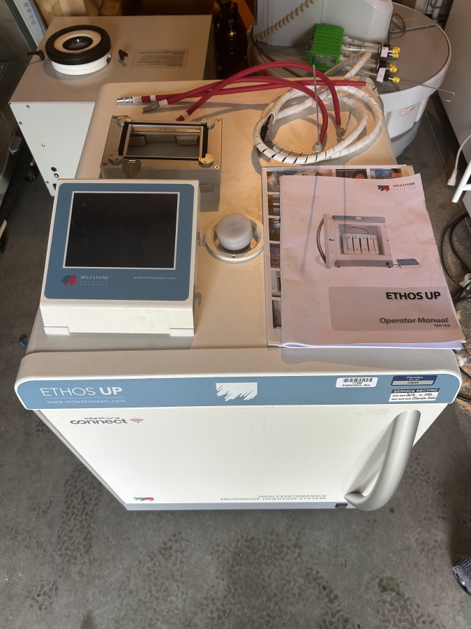 Milestone ETHOS UP High Performance Microwave Digestion System with 660 Terminal, photo 1 of 11