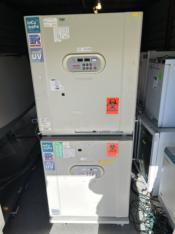 Sanyo MCO-20AIC Dual-Stack CO2 Incubator; 51217403, 51217396, photo 3 of 9