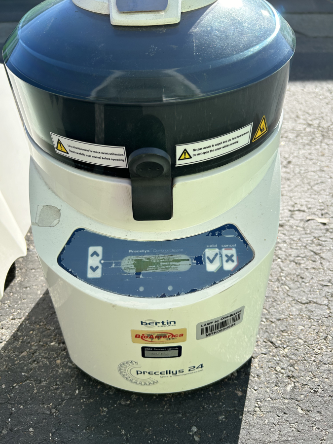 Bertin Precellys 24 Tissue Homogenizer Lysis + Cryolys Cooling Unit; SN:0.1409, photo 2 of 12