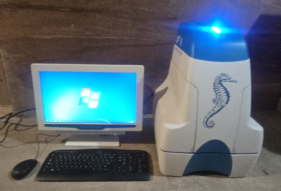 Seahorse Bioscience XFe96 Extracellular Flux Analyzer w/ Touch Computer, Software, Accessories; SN:410187, photo 14 of 23