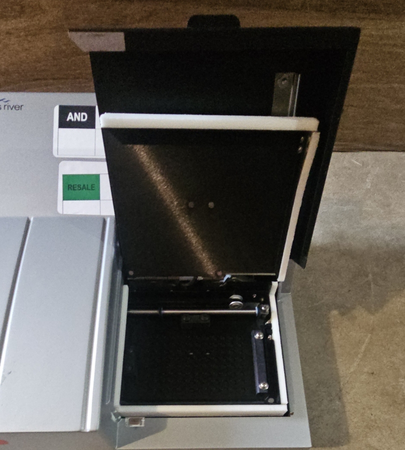 Biotek Charles River ELx808 Absorbance Detector UV-VIS Microplate Reader; SN:190214A, photo 6 of 23