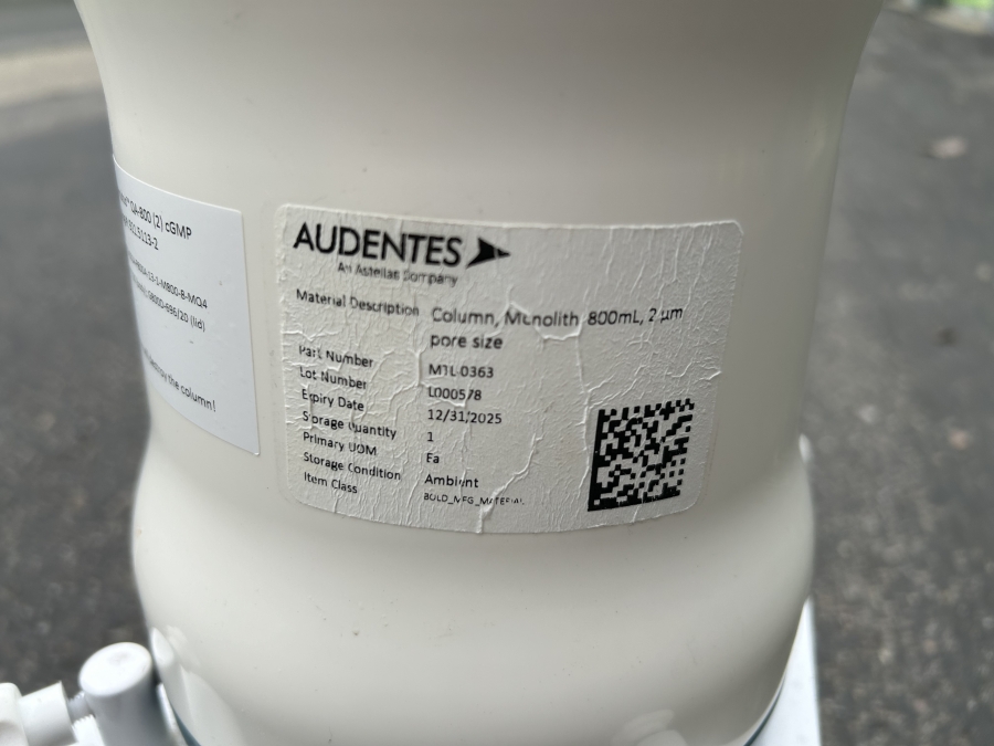 CIMmultus QA-800 mL cGMP Packed Monolith Column 2 uL Port-Size AT132 921.5113-2, photo 2 of 8