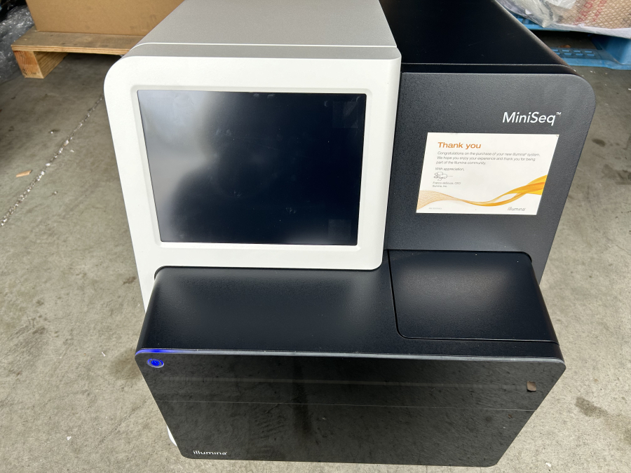 Illumina SY-420-1001 MiniSeq Sequencing System 20000444 Ver 01 2022; SN:MN01891, photo 6 of 14
