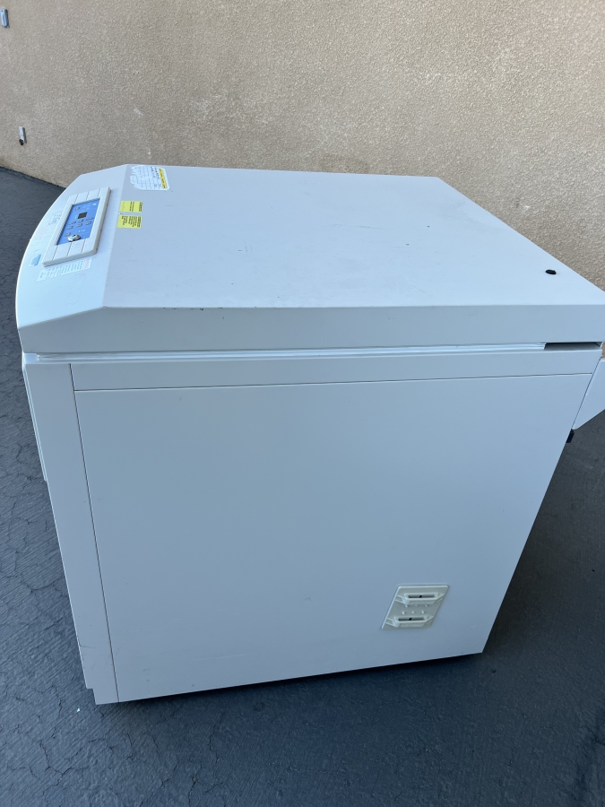 Thermo 7404 CryoPlus 3 LN2 Storage System; SN:300039128, photo 6 of 8