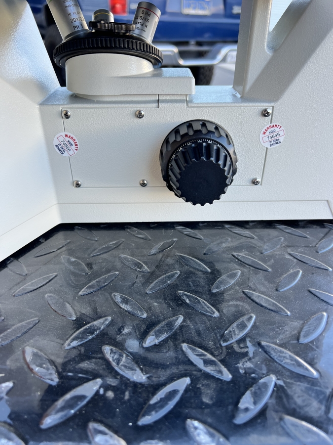 Leica DMIL LED Cellfactory Microscope w/ objectives, photo 6 of 6