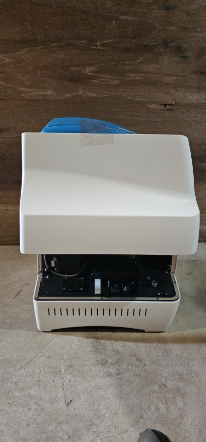 Seahorse Science Extracellular Flux Analyzer w/ Monitor; SN:410188, photo 11 of 52