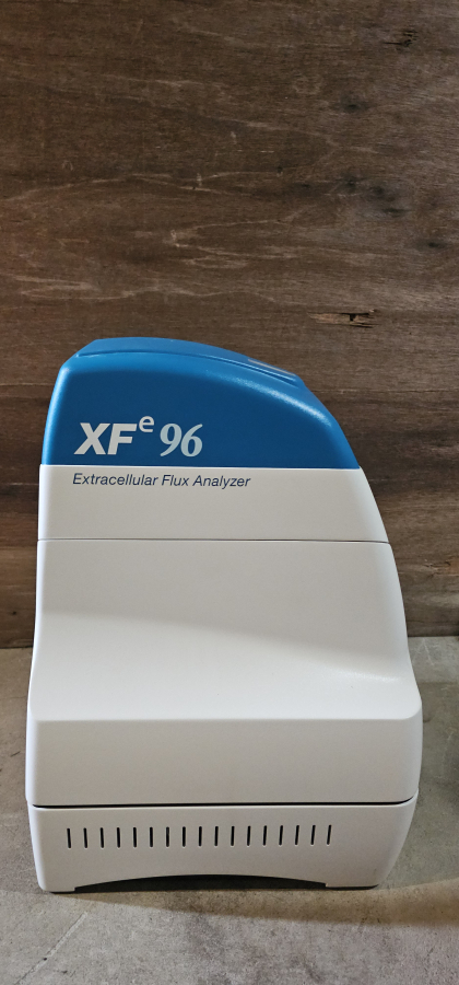 Seahorse Science Extracellular Flux Analyzer w/ Monitor; SN:410188, photo 17 of 52