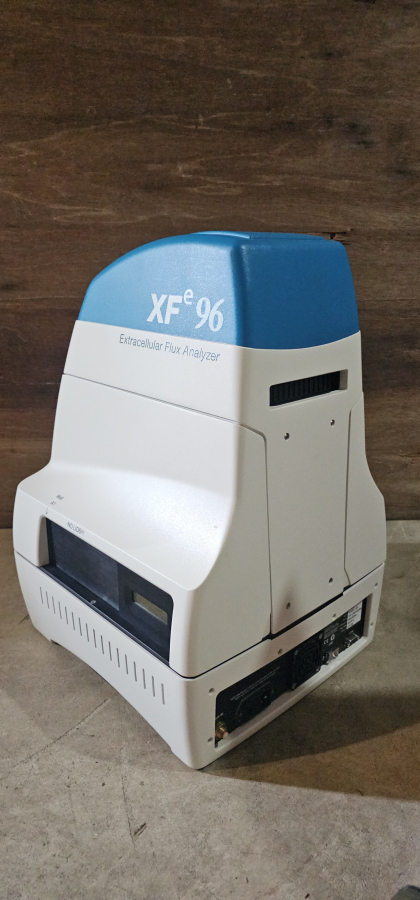 Seahorse Science Extracellular Flux Analyzer w/ Monitor; SN:410188, photo 22 of 52