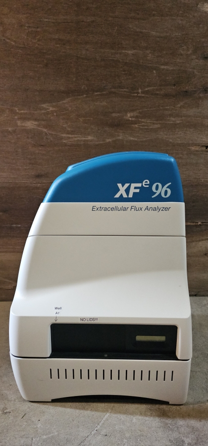 Seahorse Science Extracellular Flux Analyzer w/ Monitor; SN:410188, photo 23 of 52