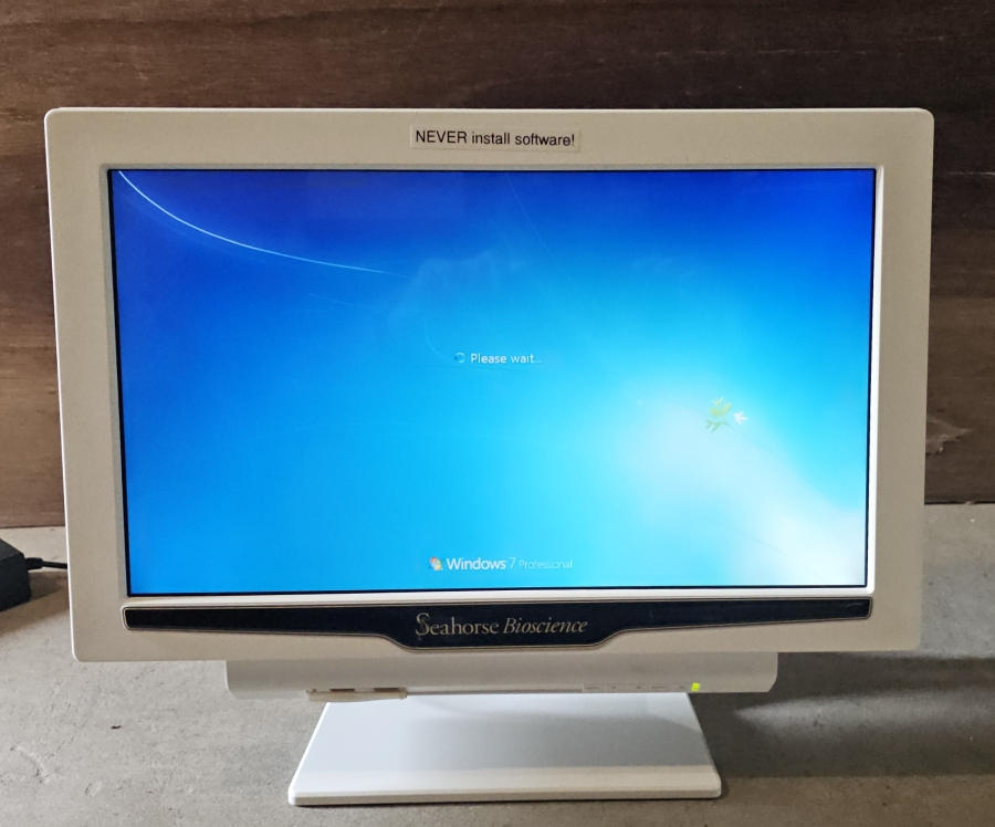 Seahorse Science Extracellular Flux Analyzer w/ Monitor; SN:410188, photo 40 of 52