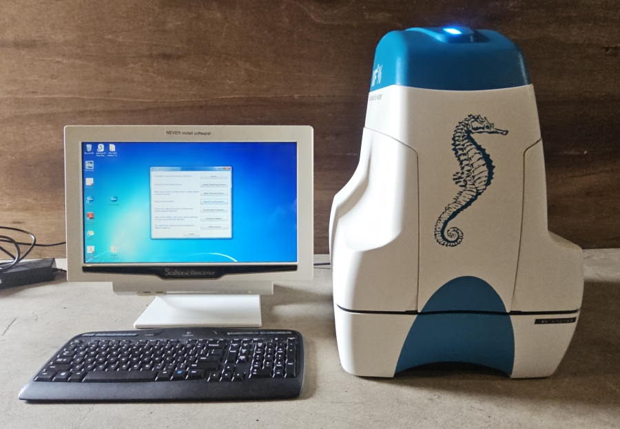 Seahorse Science Extracellular Flux Analyzer w/ Monitor; SN:410188, photo 48 of 52
