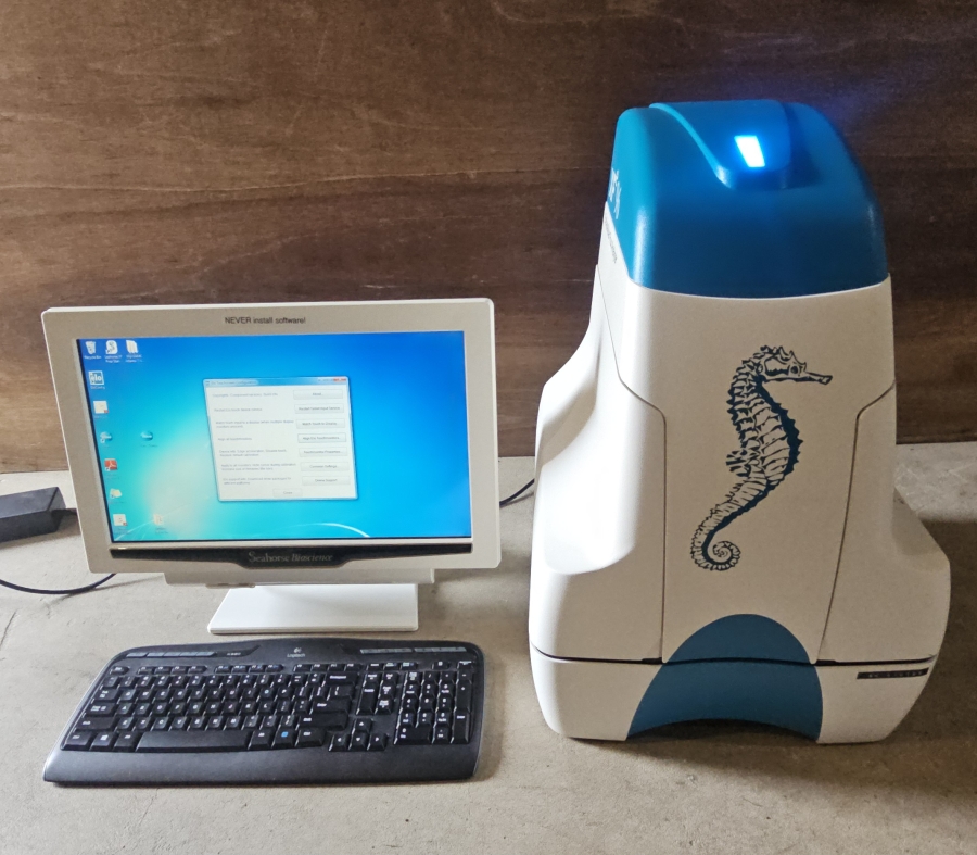 Seahorse Science Extracellular Flux Analyzer w/ Monitor; SN:410188, photo 50 of 52