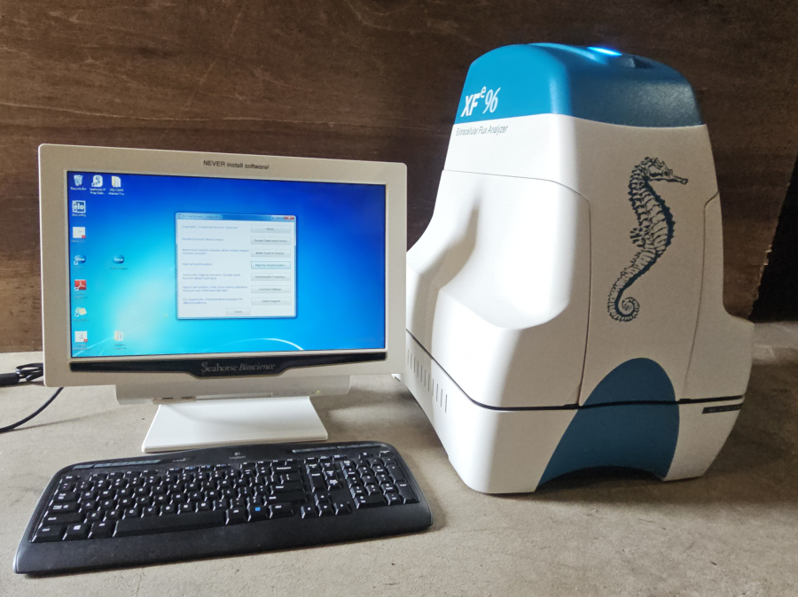 Seahorse Science Extracellular Flux Analyzer w/ Monitor; SN:410188, photo 51 of 52