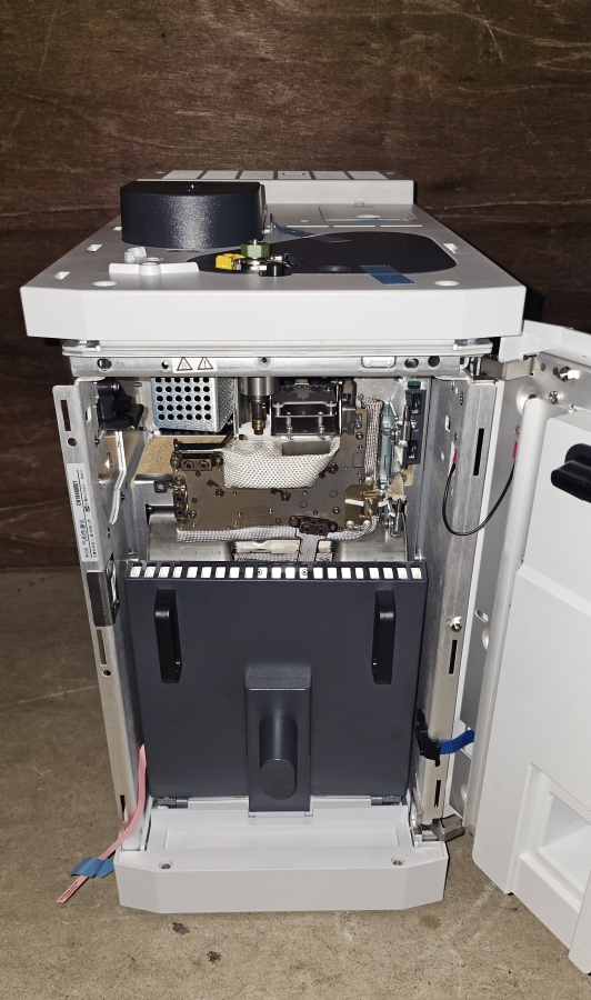 New Agilent 9000 Intuvo G3950A Gas Chromatograph CN18460001, photo 40 of 72