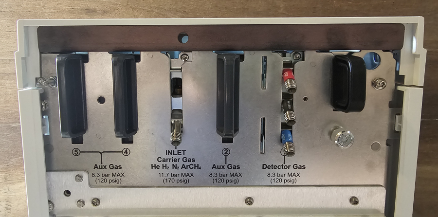 New Agilent 9000 Intuvo G3950A Gas Chromatograph CN19220001 FID, photo 51 of 54