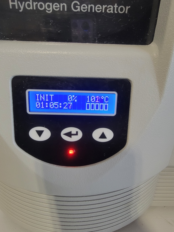 Parker H2PEMPD-510-100 Hydrogen Generator; SN:18PLD5073, photo 2 of 13