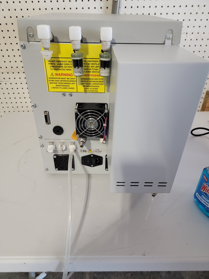 Parker H2PEMPD-510-100 Hydrogen Generator; SN:18PLD5073, photo 8 of 13