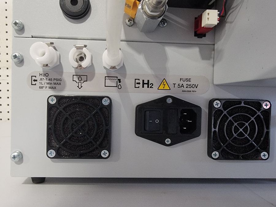Parker H2PEMPD-510-100 Hydrogen Generator; SN:18PLD5073, photo 11 of 13