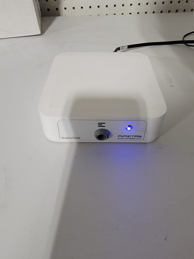 Mimetas OrganoTEER; SN:01-0026-000F-0905-01-0062, photo 1 of 33