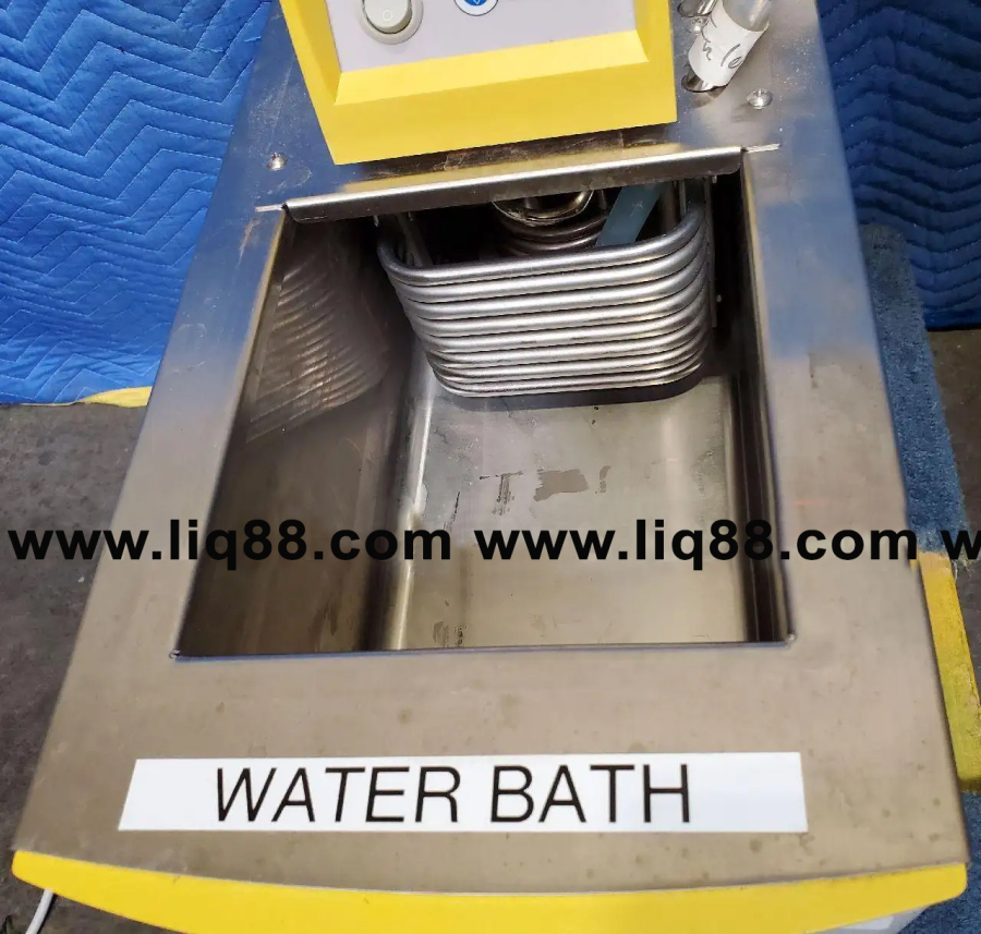 Lauda RA 8 Alpha Recirculating Chiller; SN:LCK 4907-12-0002, photo 1 of 6