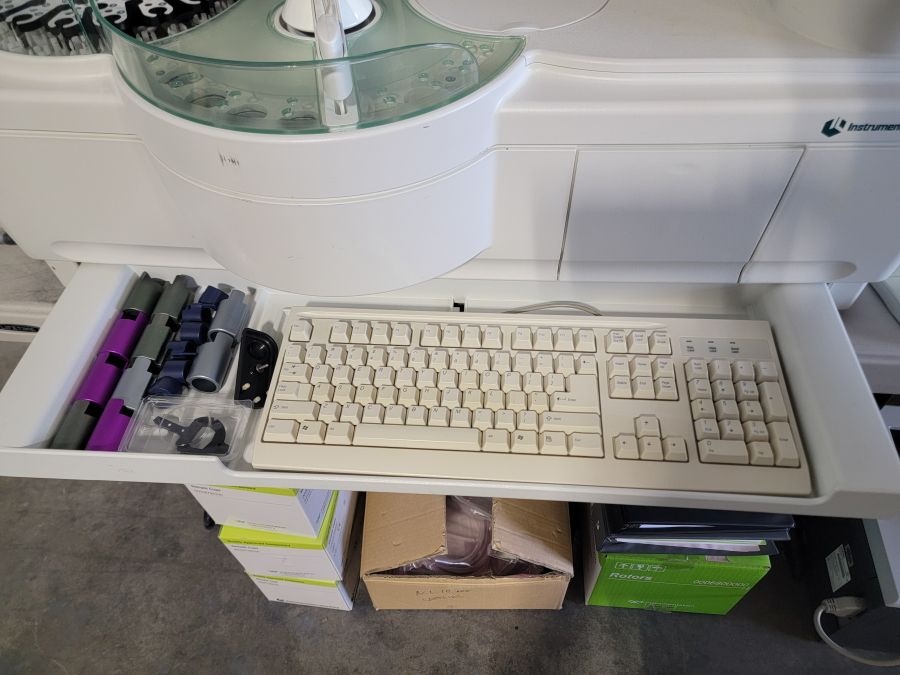 Instrumentation Laboratory ACL 10000 Coagulation Analyzer & Accessories; SN: 04120377, photo 3 of 46