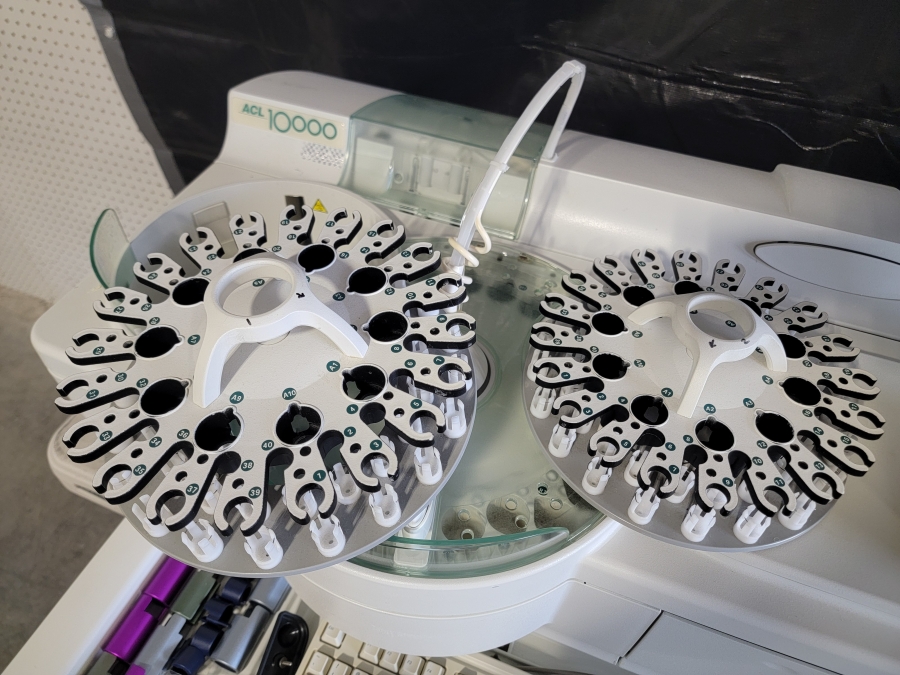 Instrumentation Laboratory ACL 10000 Coagulation Analyzer & Accessories; SN: 04120377, photo 5 of 46