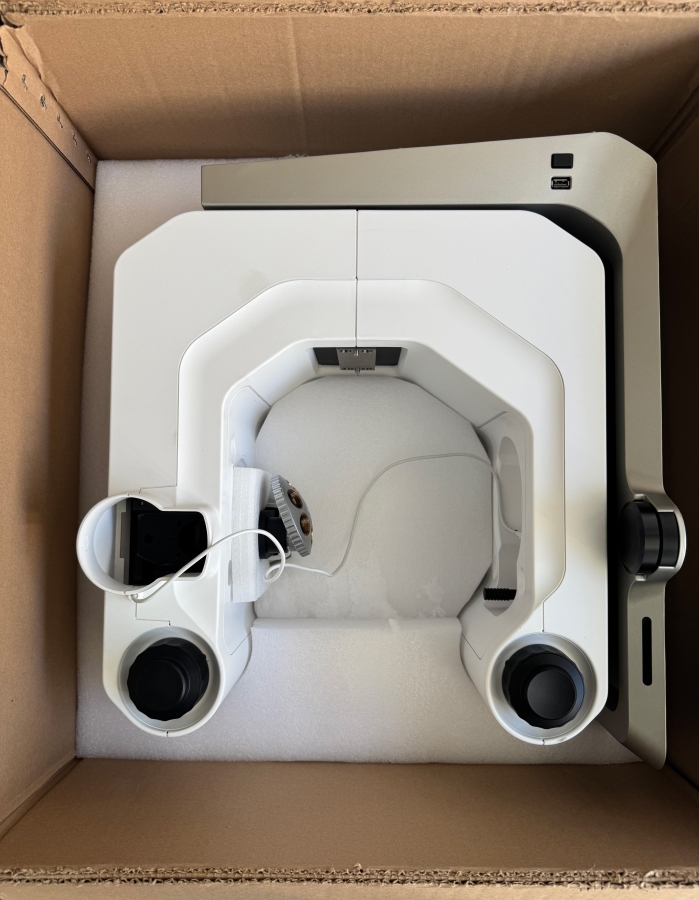 Echo RVL-100-G Revolve Hybrid Upright and Inverted Fluorescence Microscope Base Unit. Serial no. D-00362-RVL, photo 5 of 10