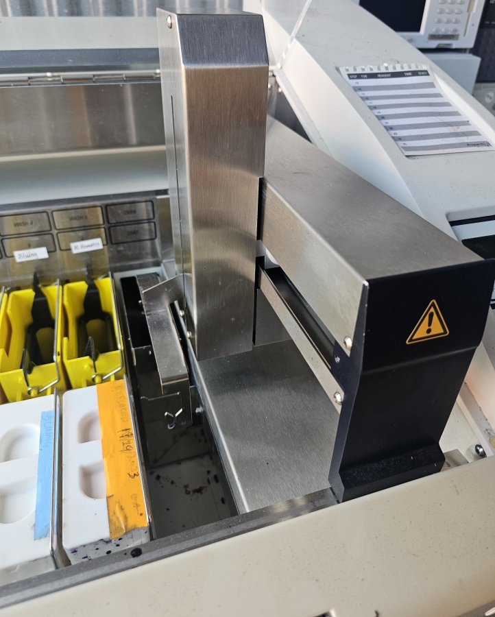 LEICA AUTOSTAINER XL Automated slide stainer ST5010 ; SN:3889/07-2014, photo 9 of 38