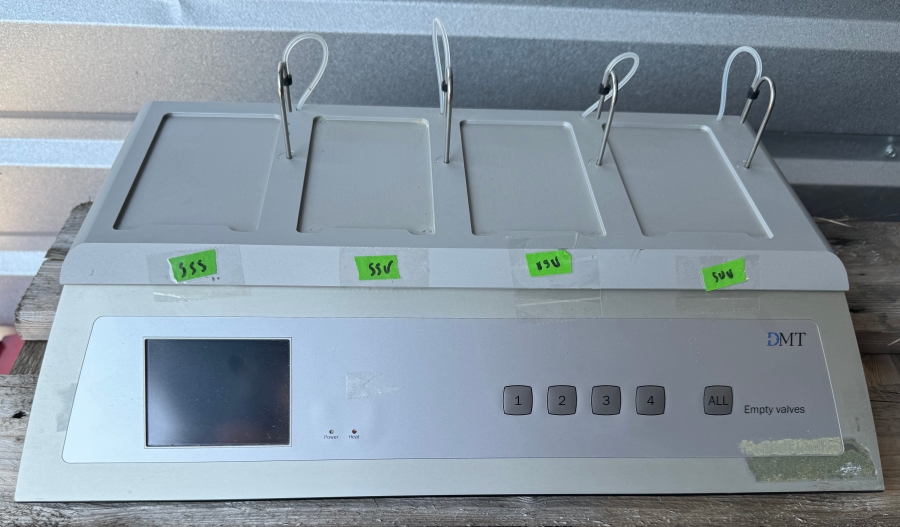 DMT DMT820M Isolated Tissue, Organ Bath System & CS8 Constant Voltage Stimulator, photo 1 of 2