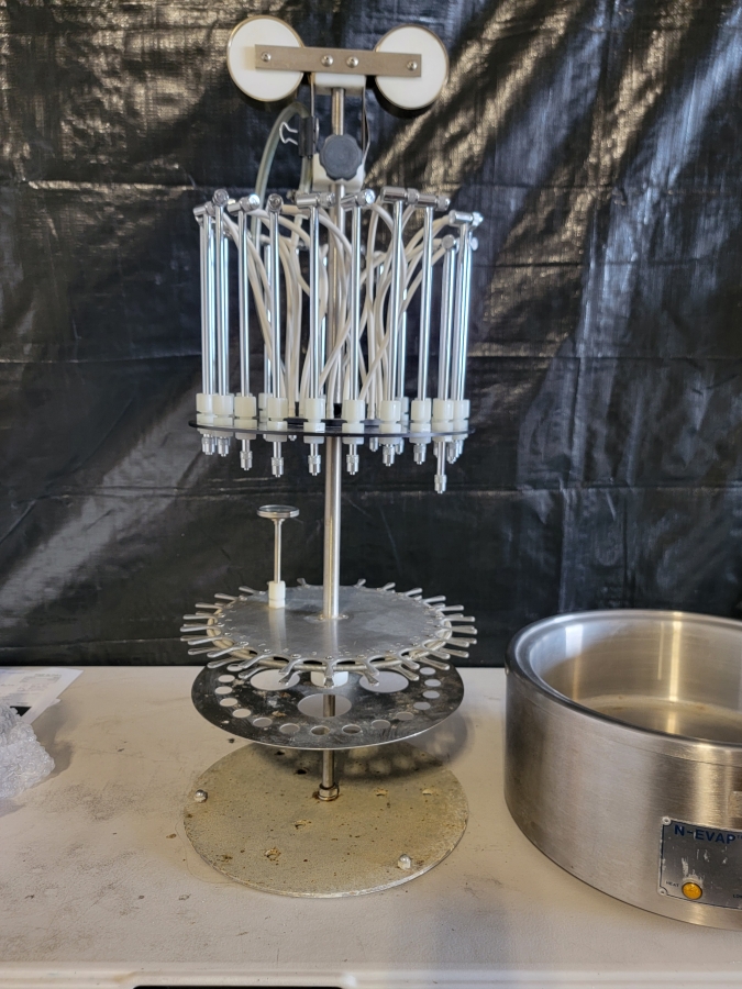 Organomation 8125 N-EVAP Nitrogen Evaporator Sample Concentrator w/Stand; SN:15121, photo 8 of 12