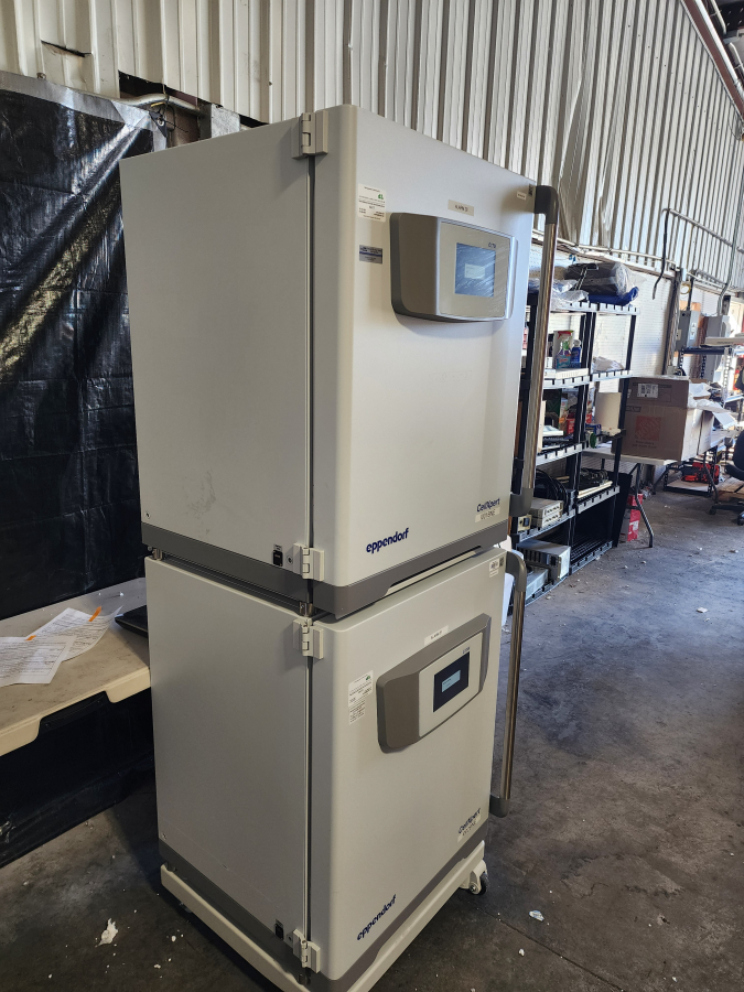 Eppendorf C170i CellXpert Dual-Stack Cell Culture CO2 Incubator 2x170L; SN:6731JI208066/IP004545, photo 1 of 23