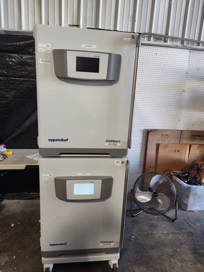 Eppendorf C170i CellXpert Dual-Stack Cell Culture CO2 Incubator 2x170L; SN:6731JI208066/IP004545, photo 2 of 23