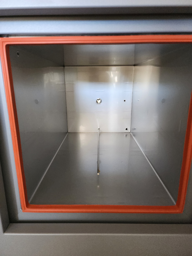 Complete Shel-Lab SVAC2 Vacuum Oven system w/ Welch 8912 Pump, Cold Trap, Hoses, Clamps & Nalgene insulated trap bucket; SN:05013918, photo 5 of 17