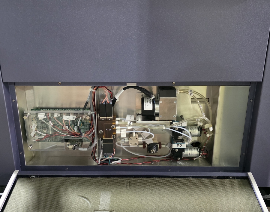 Becton Dickenson BD FACSCanto II 339473 Clinical Flow Cytometer w/ FACSAria II Fluidics Cart; SN:R33947300255, photo 14 of 55