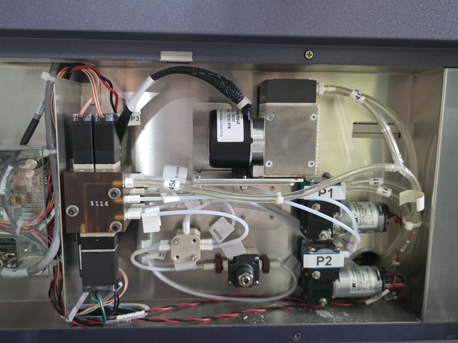 Becton Dickenson BD FACSCanto II 339473 Clinical Flow Cytometer w/ FACSAria II Fluidics Cart; SN:R33947300255, photo 17 of 55