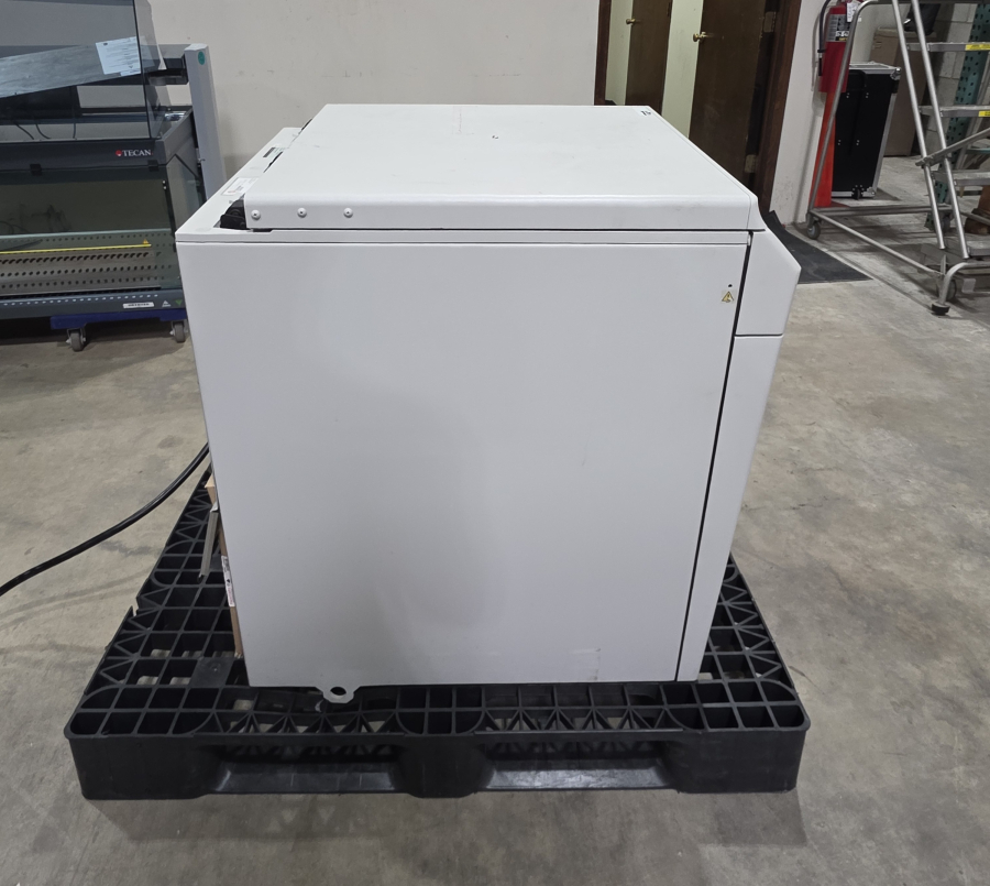 Beckman Coulter Avanti J-E 369001 High-Speed Refrigerated Floor Centrifuge, photo 15 of 17