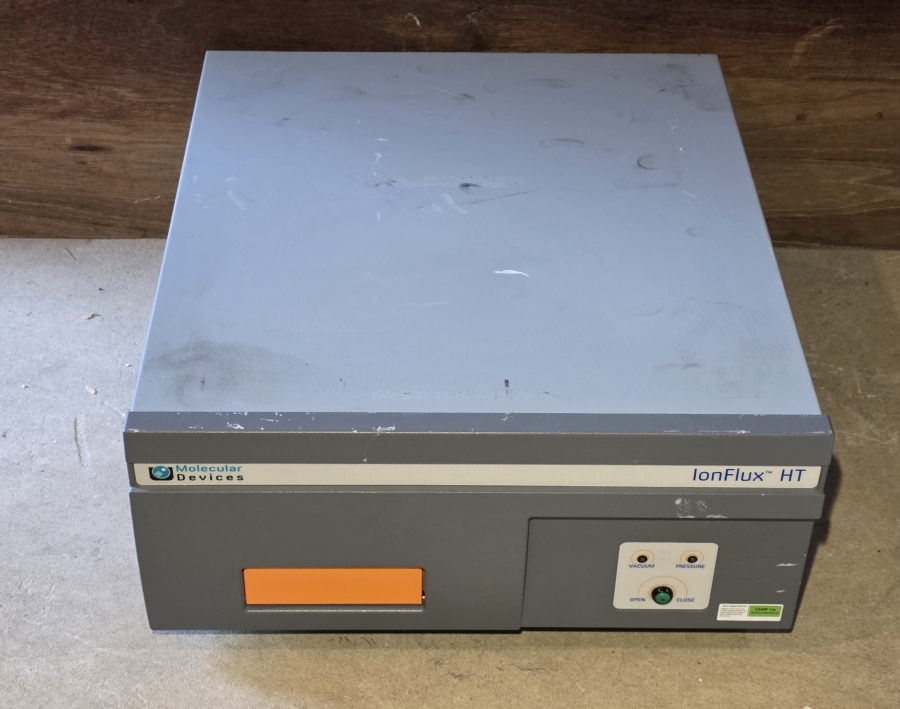 Molecular Devices IonFlux HT Automated Patch Clamp Electrophysiology unit; SN:0161/IFHT168, photo 1 of 16