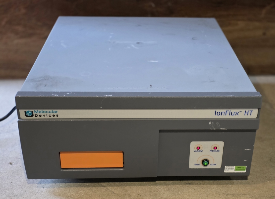 Molecular Devices IonFlux HT Automated Patch Clamp Electrophysiology unit; SN:0161/IFHT168, photo 9 of 16