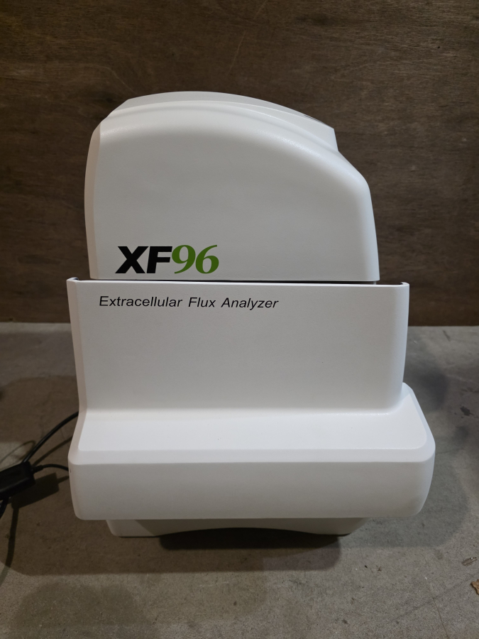 Seahorse Bioscience XF96 Extracellular Flux Analyzer w/ Monitor; SN:201475/201317, photo 20 of 22