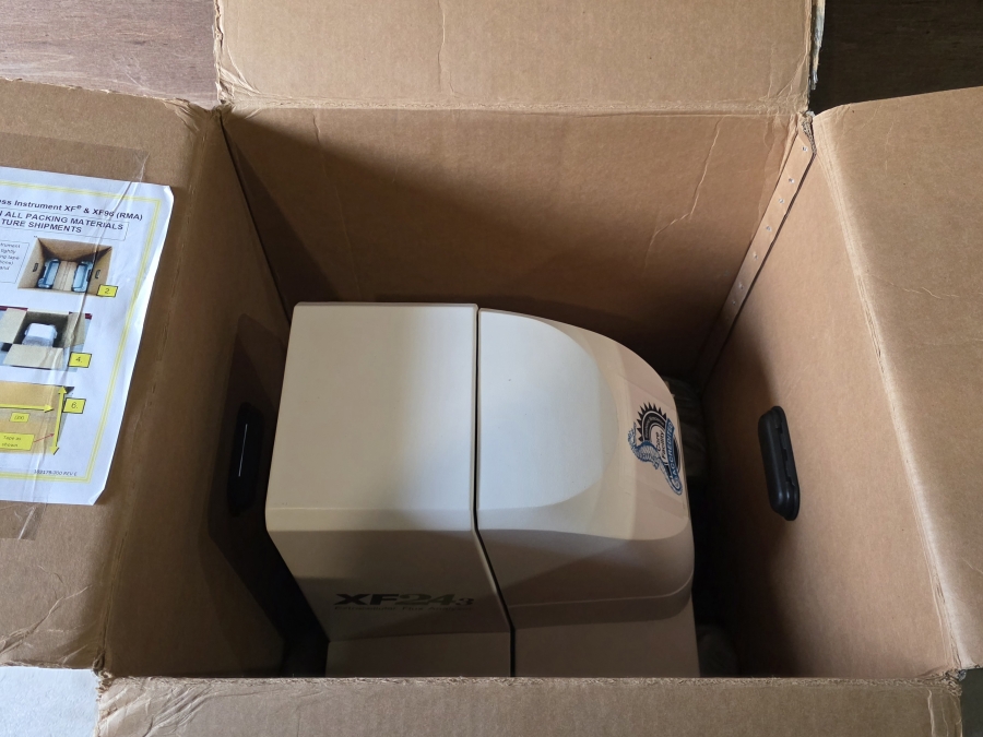 Seahorse Bioscience XF24-3 Extracellular Flux Analyzer w/ Monitor; SN:101434A/101388, photo 5 of 29