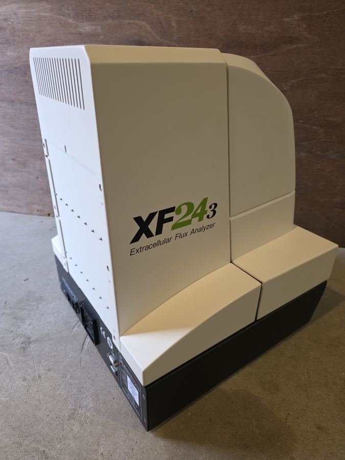 Seahorse Bioscience XF24-3 Extracellular Flux Analyzer w/ Monitor; SN:101434A/101388, photo 12 of 29