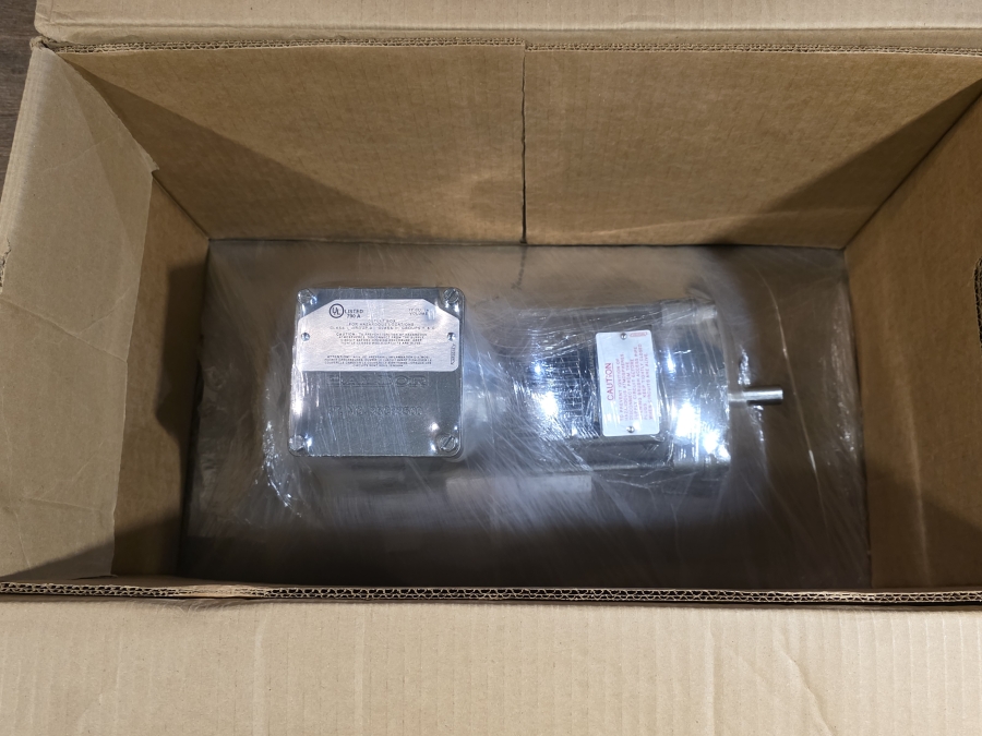 New In Box Baldor CDPX3420 .33 HP 90V DC 1750 RPM Explosion Proof Motor, photo 4 of 7